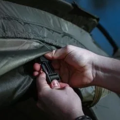 DE HENGELSHOP 1 Man Bivvy + Skin -Cortland Winkel de hengelshop 1 man bivvy skin bivvys en tenten 3